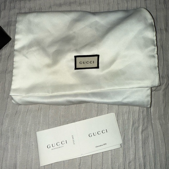 Gucci Brown Leather Belt with Gold Buckle - Picture 7 of 7